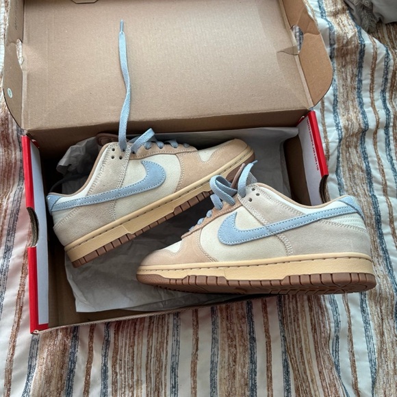 Women’s nike dunk low sand drift - Picture 1 of 4